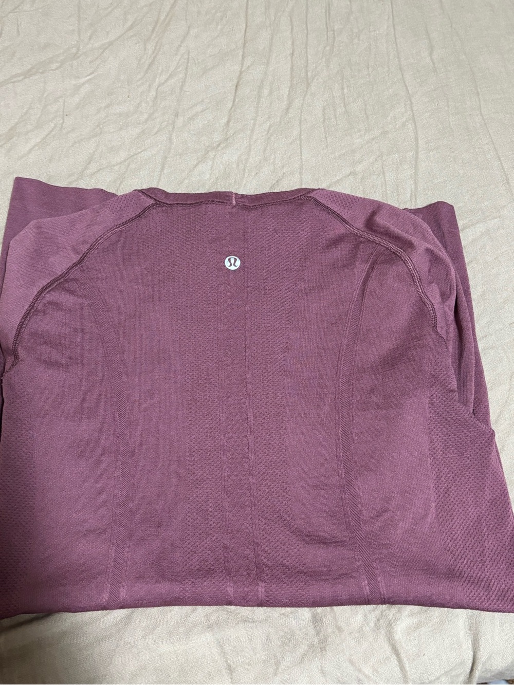 Two Lululemon long sleeve shirts size 8 - Picture 7 of 7